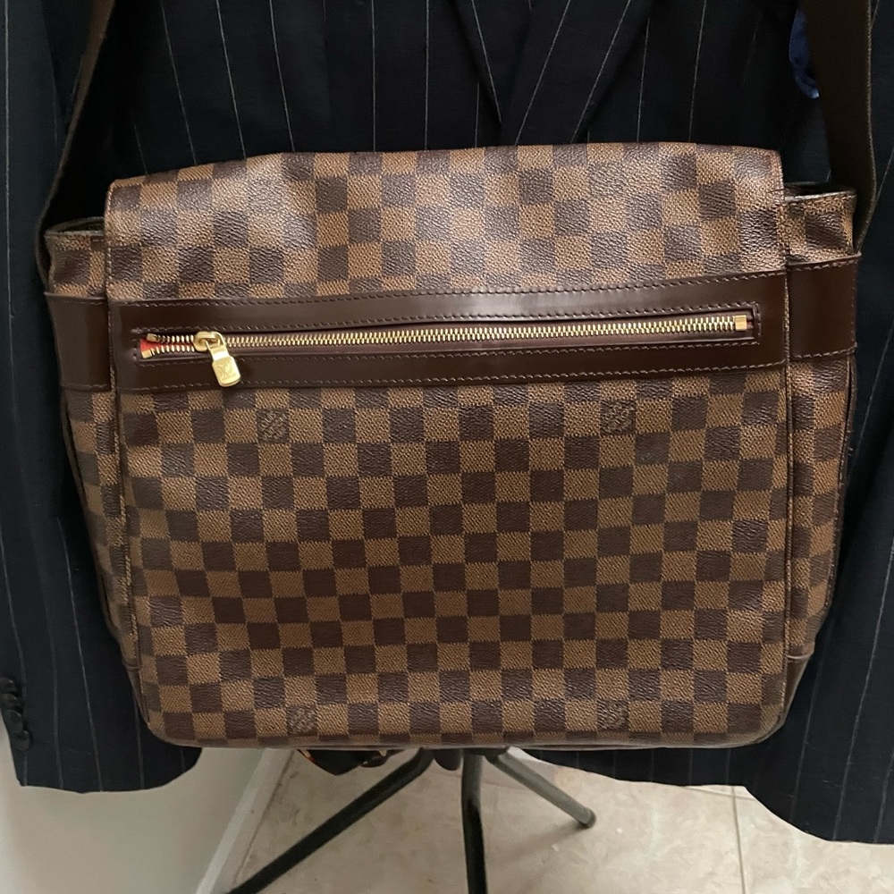 Authentic Louis Vuitton Messenger Bag